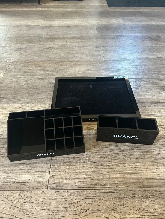 CHANEL GWP Black Vanity Organizer Set with White Logo - Picture 6 of 13